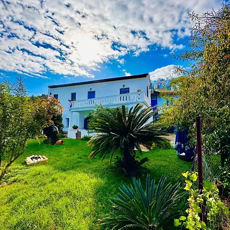 Guest house Konak Lapta House